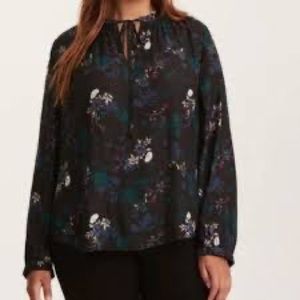 TORRID Black Floral Smocked Neck Top - Size 2X